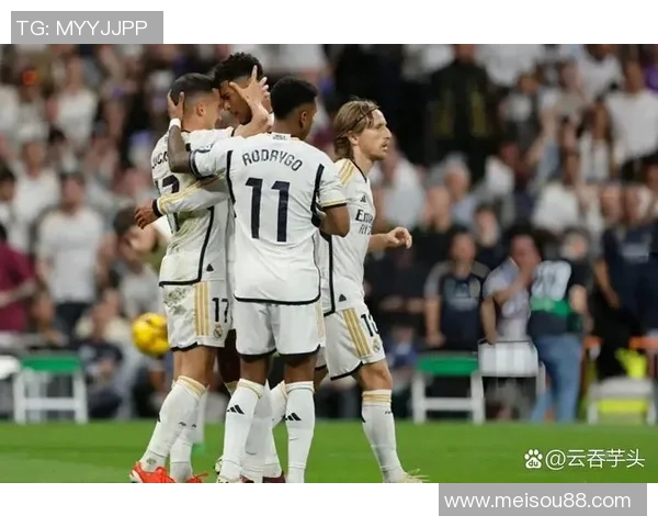 友谊赛精彩对决皇马与里昂战平点球大战引发全场热烈反响