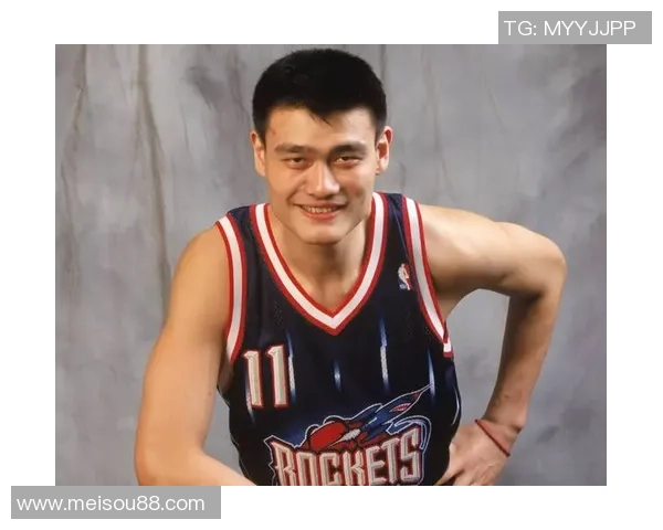 姚明与小卡的篮球传奇：从巅峰对决到友谊的深厚纽带