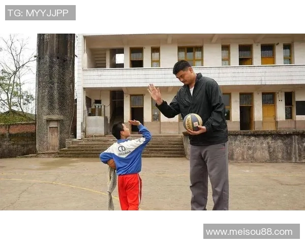 姚明幼儿篮球启蒙计划助力孩子们快乐成长与运动梦想实现