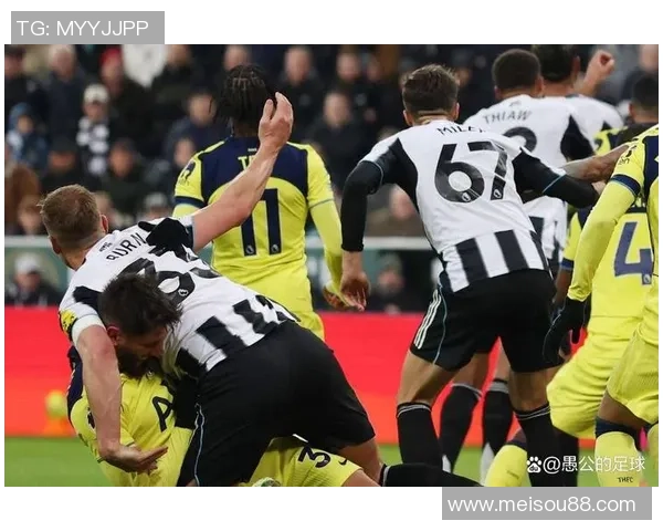 德甲精彩对决那不勒斯与热刺战成平局神扑引发争议判罚引爆全场气氛