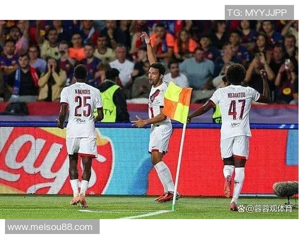 意甲精彩对决利物浦与巴萨战成平局神奇扑救引发全场欢呼