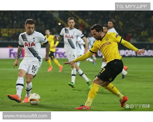 意甲激战：多特蒙德与热刺鏖战至平局神扑瞬间引发全场热烈反响