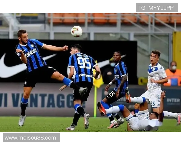 西甲激战:里昂与国米鏖战至平局点球大战引发全场热潮