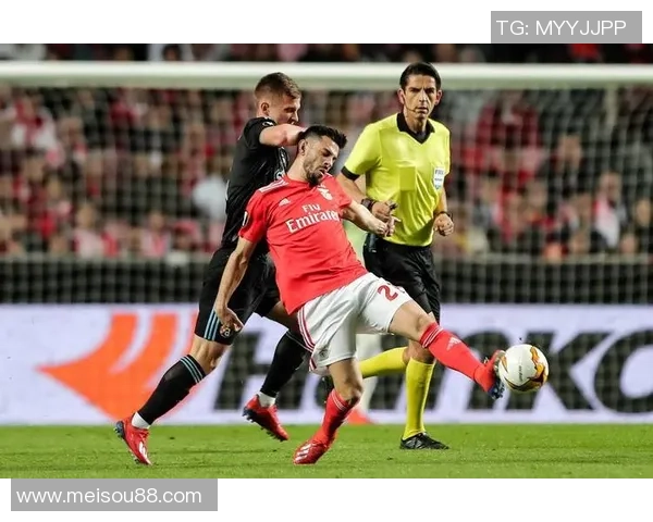 足总杯激战莱比锡险胜本菲卡点球大战引爆全场激情瞬间 足总杯激战莱比锡险胜本菲卡点球大战引爆全场激情瞬间